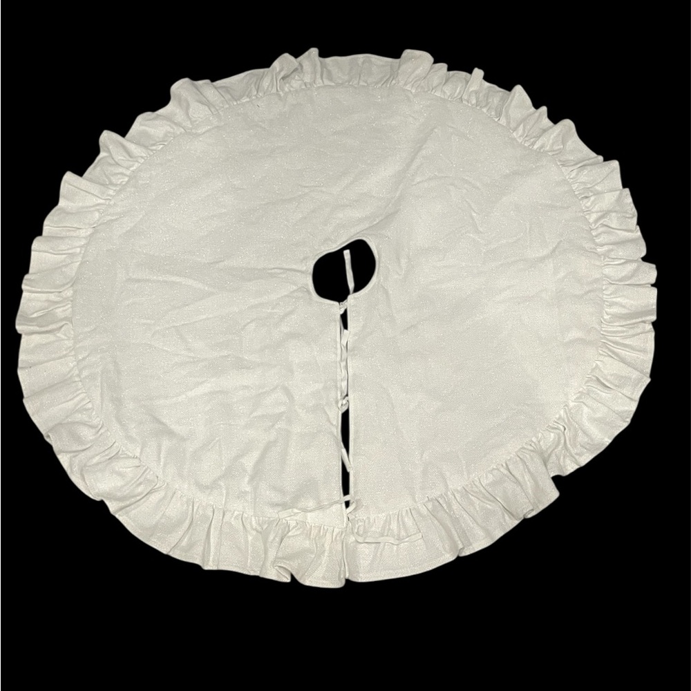 Wondershop White Christmas Tree Skirt‎